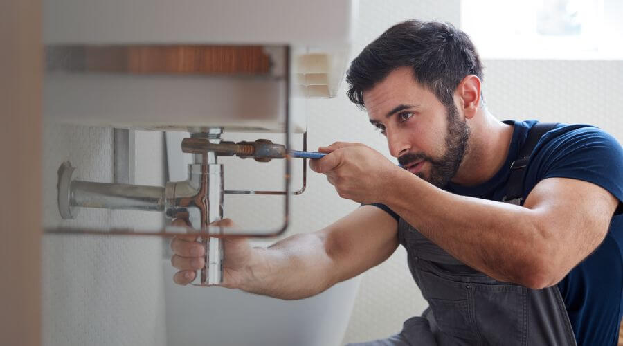 Faucet aerator cleaning/replacement in Mena, AR